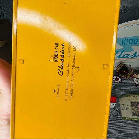 Vintage hallmark kiddie car movie , sign , trash can , news paper, mechanic ect - Picture 3 of 16